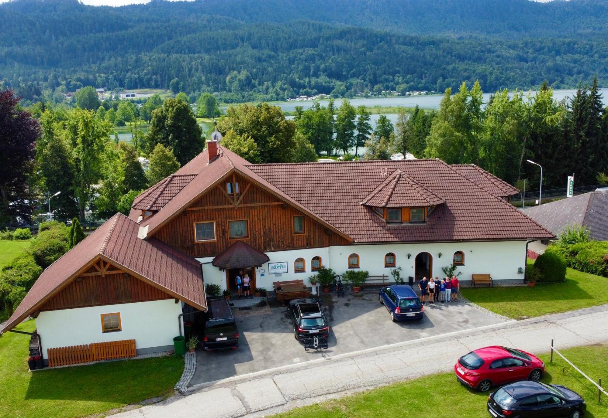 Landhaus Scherling Lägenhet Keutschach am See Exteriör bild